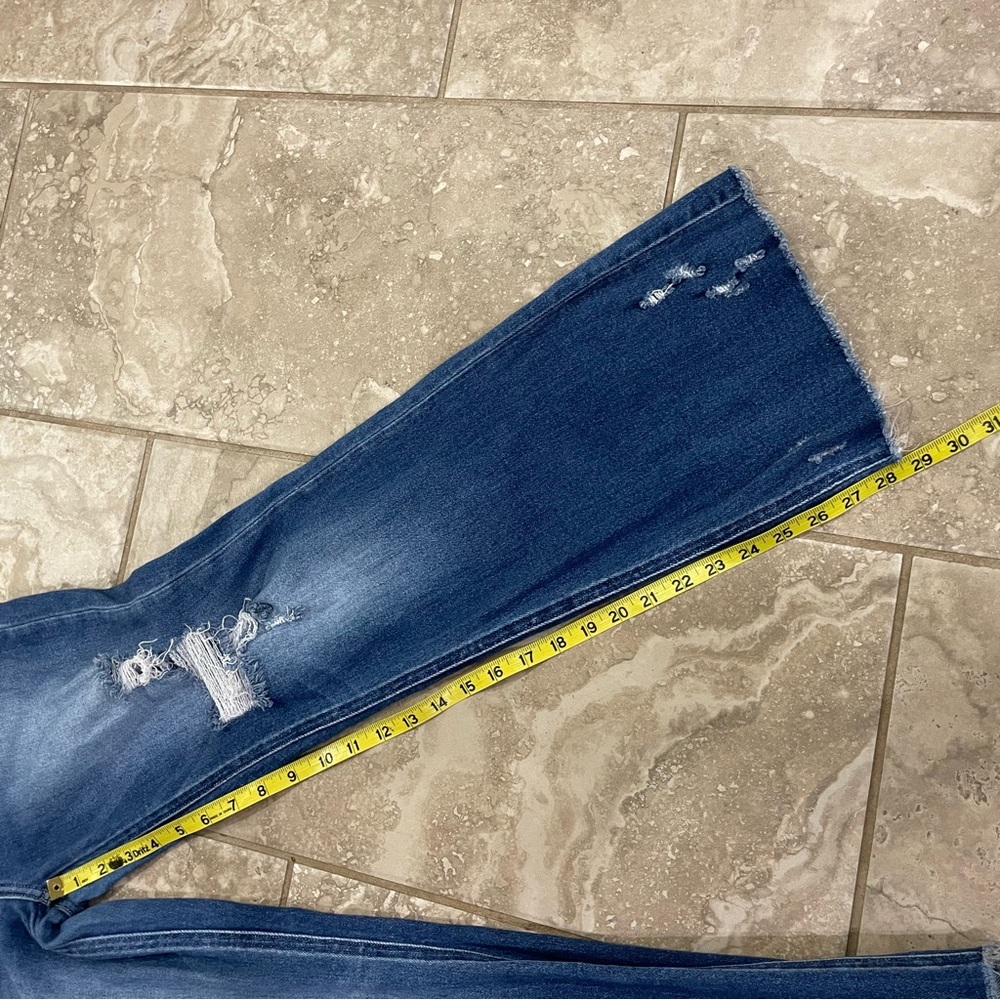 Flying Monkey Super High Rise Detailed Raw Hem Flare Jeans sz 30 - Picture 14 of 15